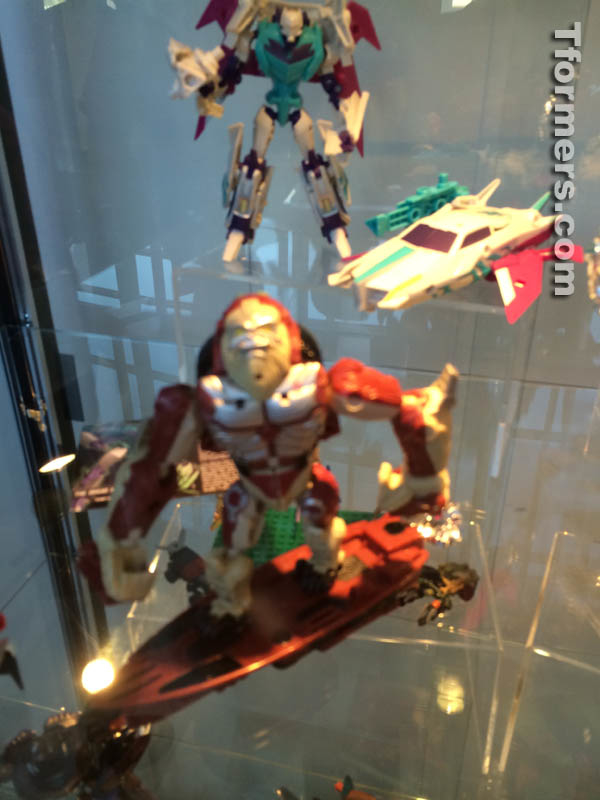 BotCon 2014 Exclusives Previes Alpha Trion More  (9 of 93)